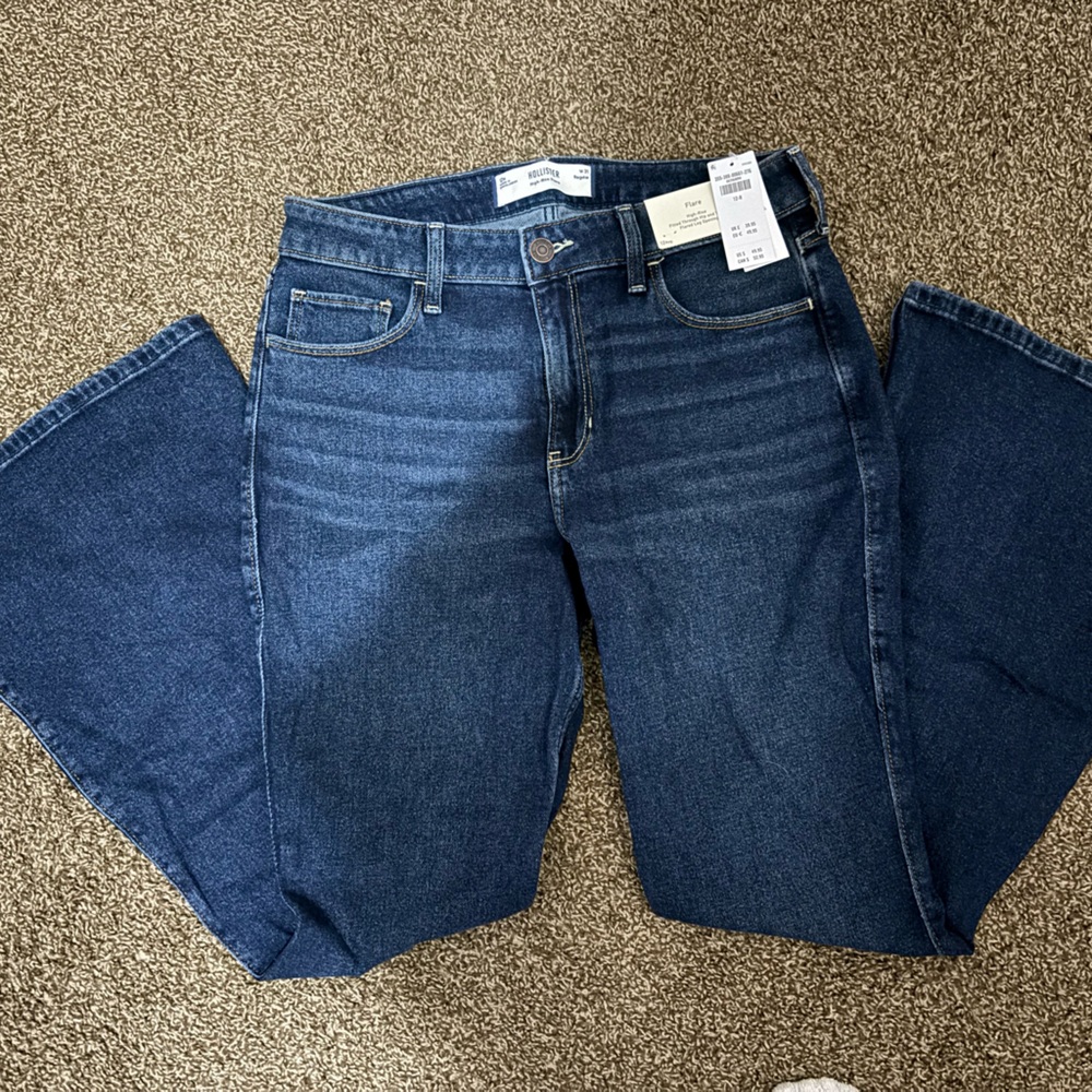 NEW WITH TAGS // Hollister Dark Blue Flare Jeans